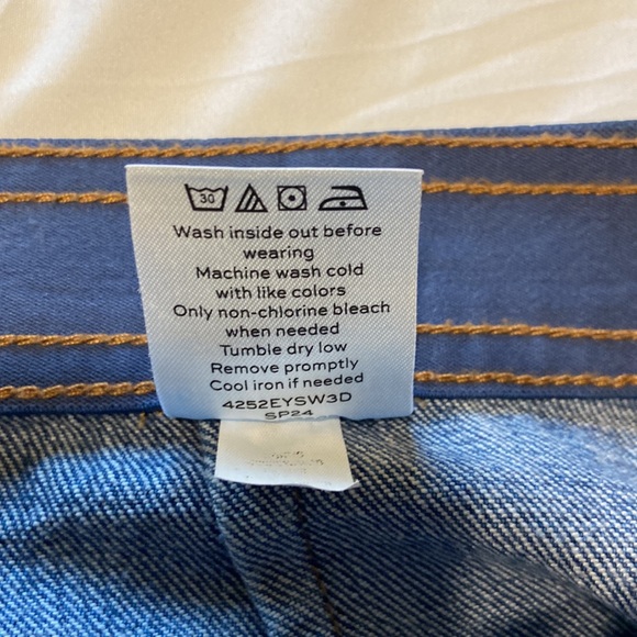 Draper James Denim Skirt Sz 12 Blue A-Line Front Pocket Classic Preppy - Picture 6 of 11